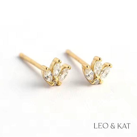 Tri Marquise Zircon Stud Earrings in Gold & Silver. 925 Sterling Silver #1038 - Picture 5 of 6